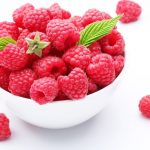 Фото достижения отличного урожая малины